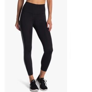 NIKE Yoga NY Crochet High Rise Leggings Size Large